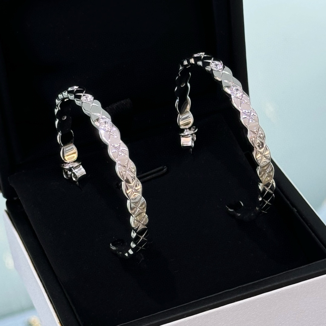 925银耳饰 s925银香家菱格大耳圈耳饰气质轻奢百搭欧美个性精致