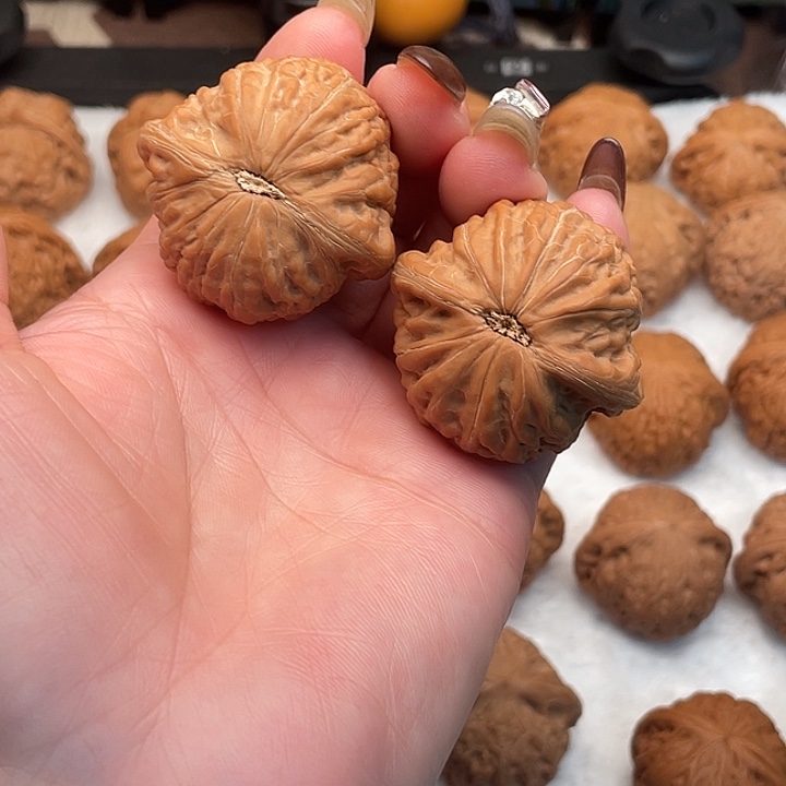 向***鹰核桃手串/手链铁锤40