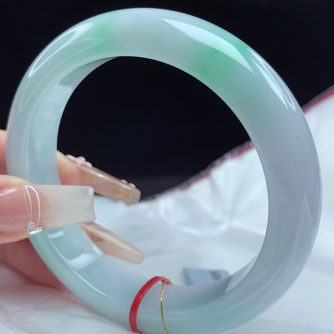 翡翠手镯未镶嵌57圈7362