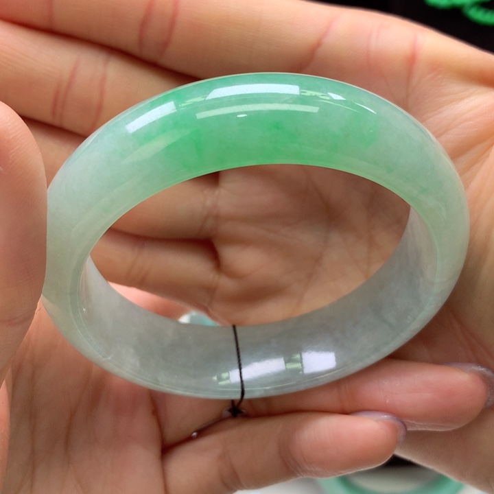 【闪购商品】翡翠手镯未镶嵌安*天然翡翠手镯