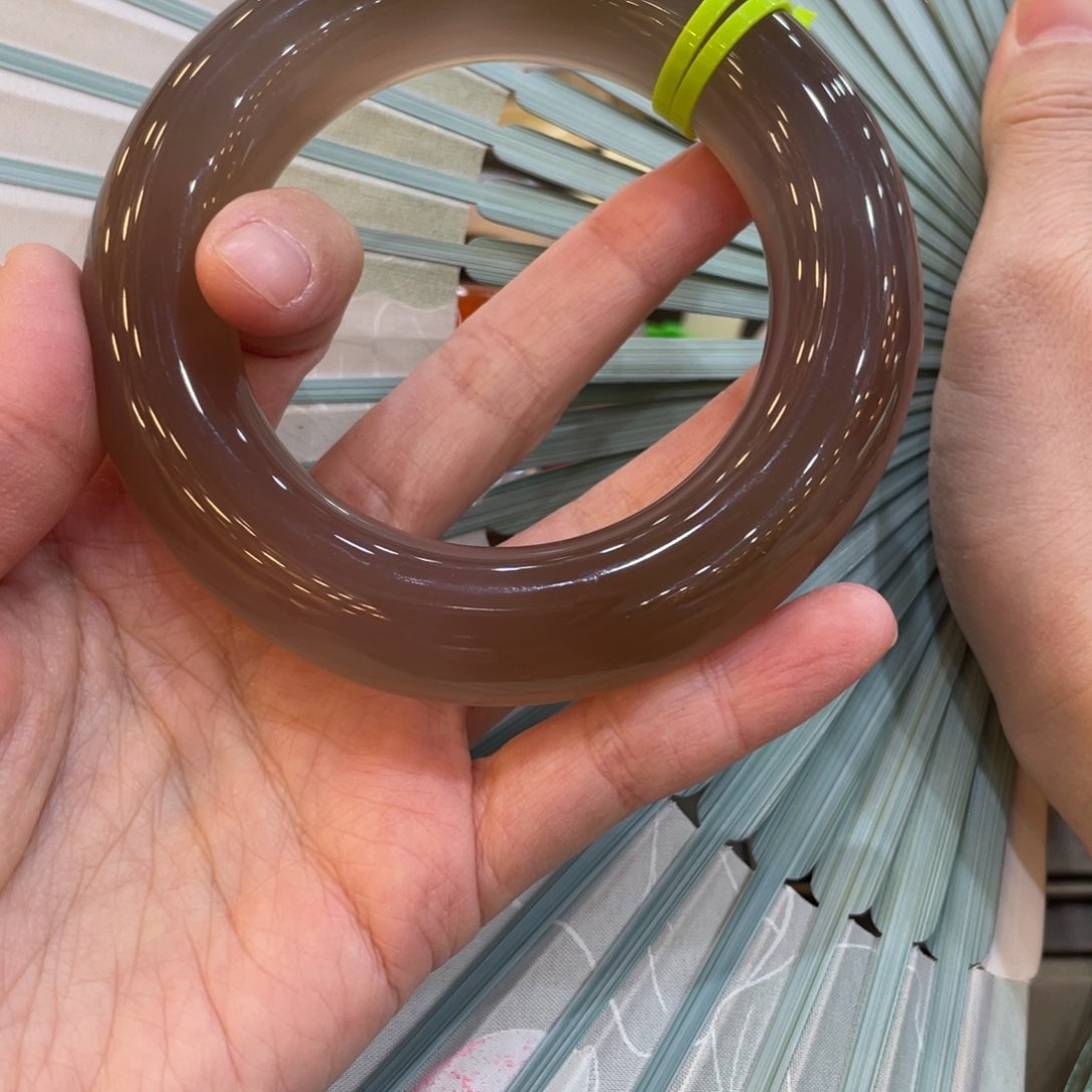 玛瑙/玉髓手镯未镶嵌M***?