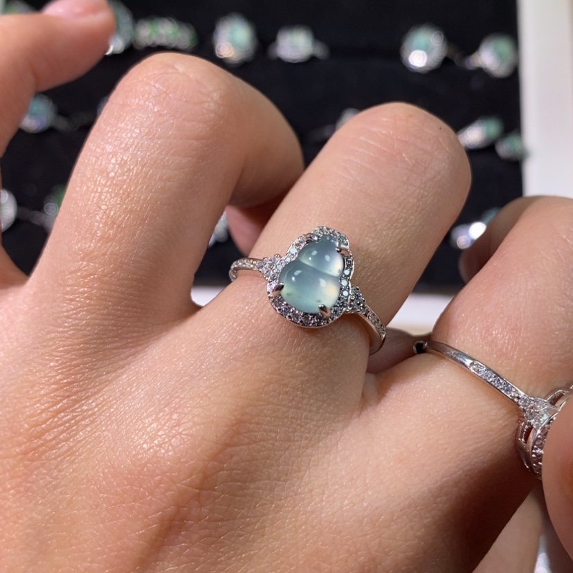 【闪购商品】翡翠颈饰未镶嵌天然