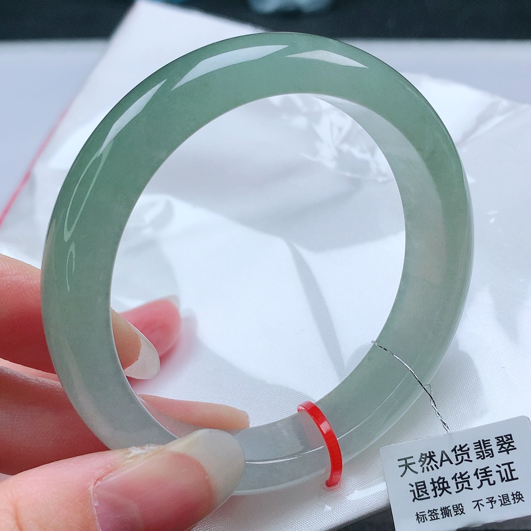 翡翠手镯未镶嵌57圈