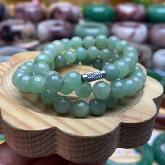 未镶嵌手镯石英质玉