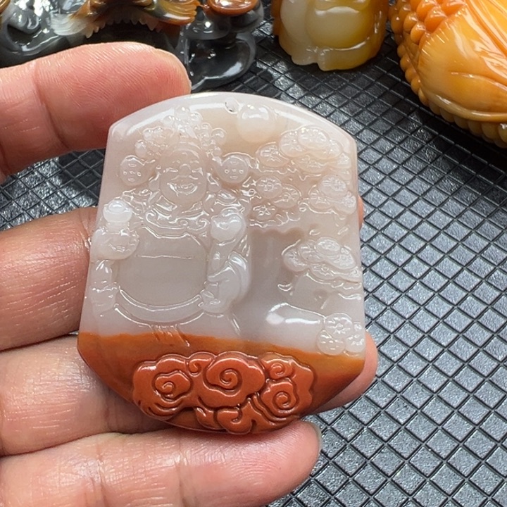 石英质玉（黄龙玉）颈饰合金