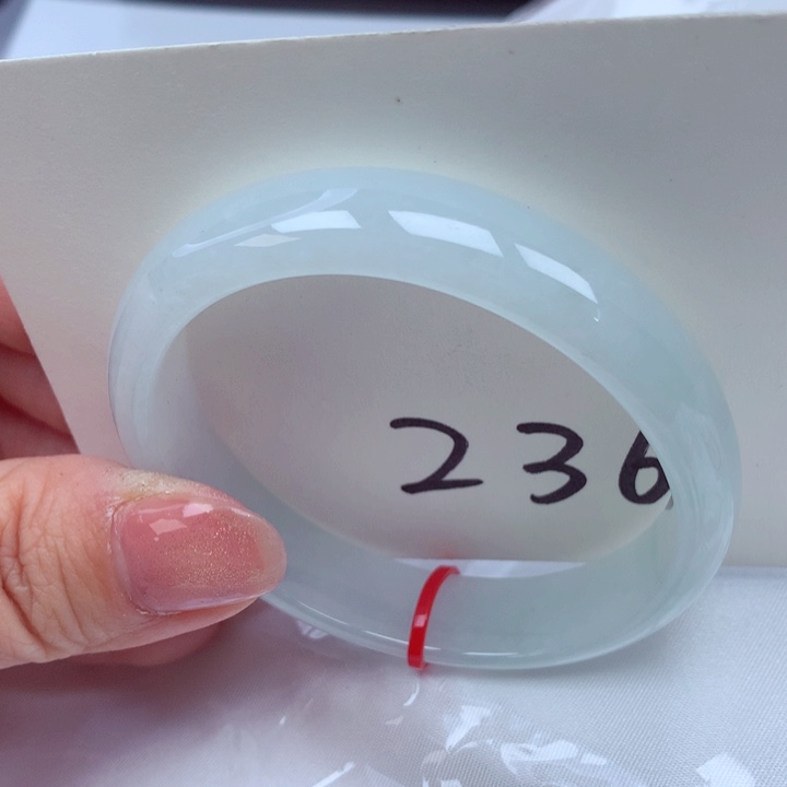 翡翠手镯（贵妃镯）未镶嵌翡翠