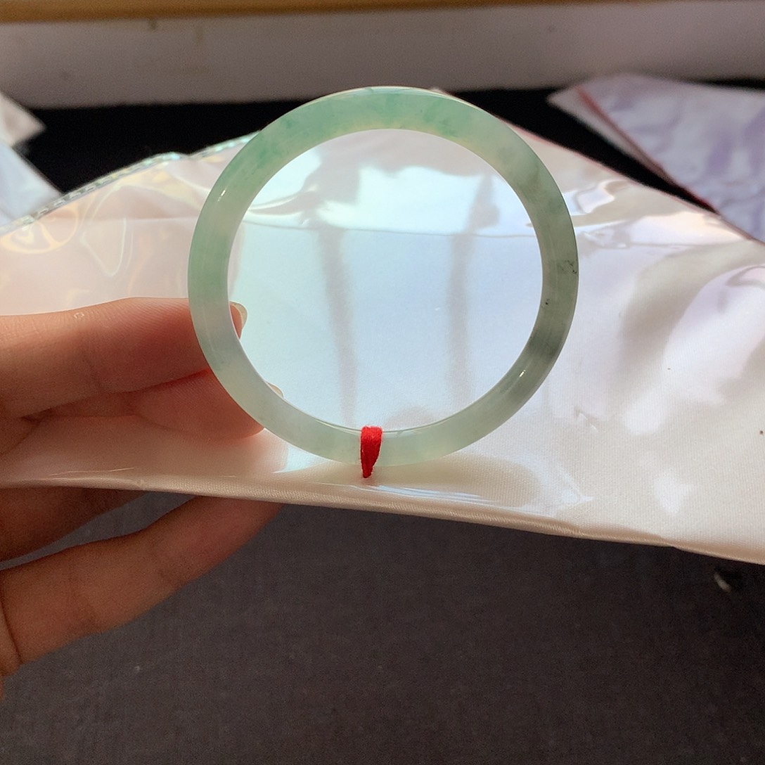 翡翠未镶嵌手镯52