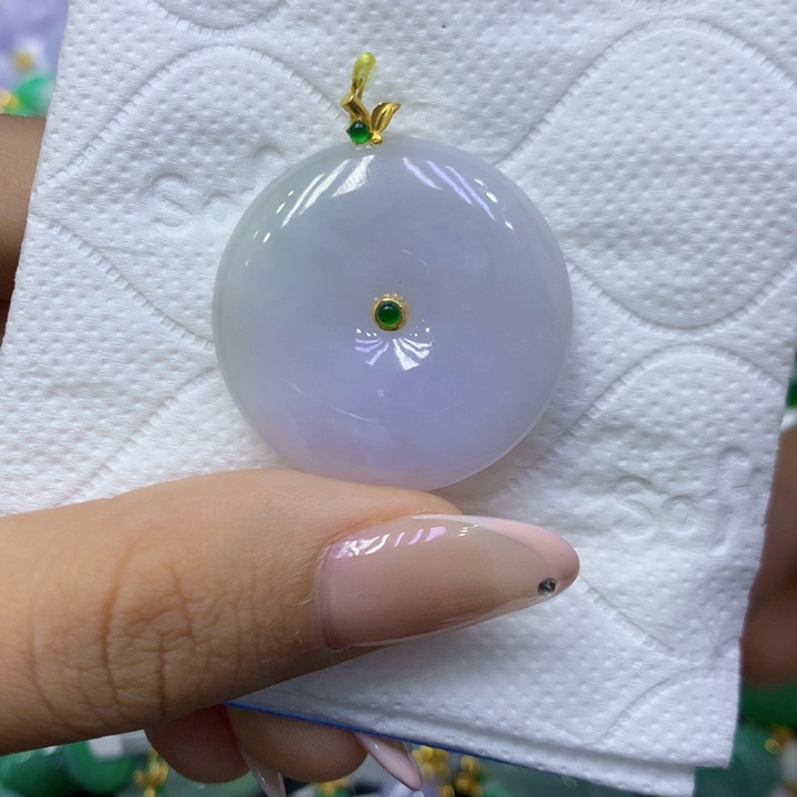 颈饰18K金镶嵌翡翠