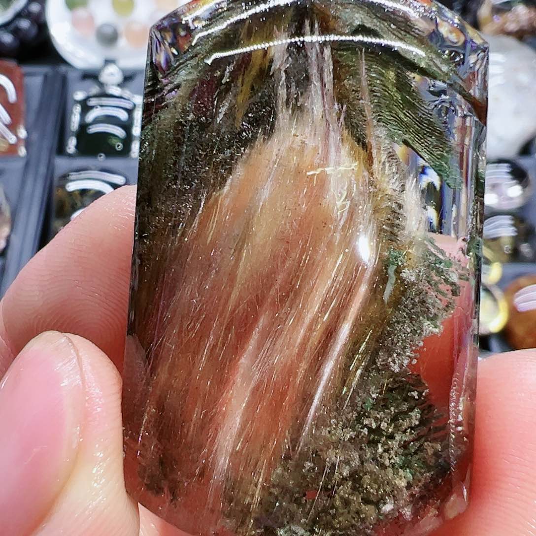 水晶吊坠……未镶嵌