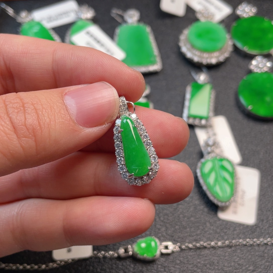 翡翠吊坠(不含链)银S925镶嵌