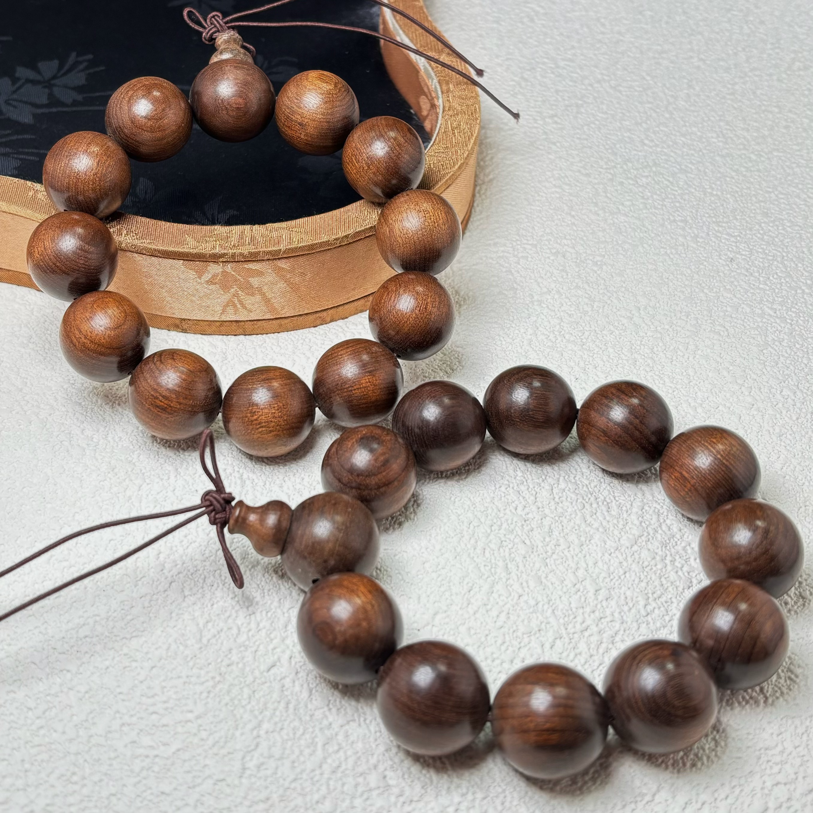 【老郑家】 木作檀木手串一条  约20mm 多样性发一件 