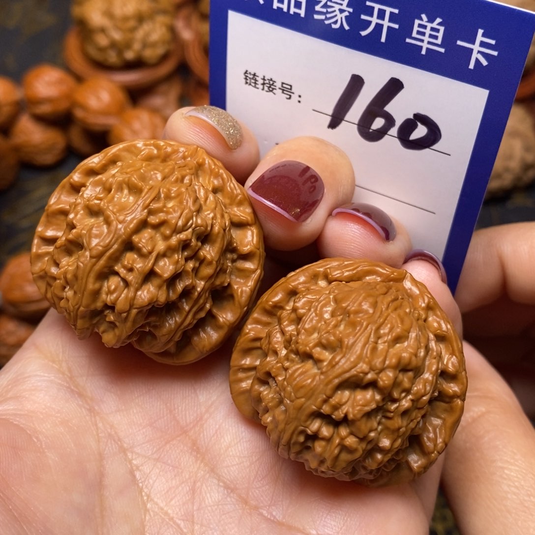 文玩核桃把件白狮子全品36。 160