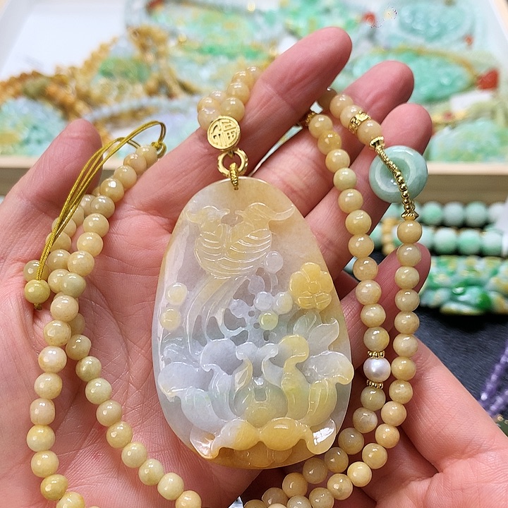 翡翠颈饰未镶嵌吊坠