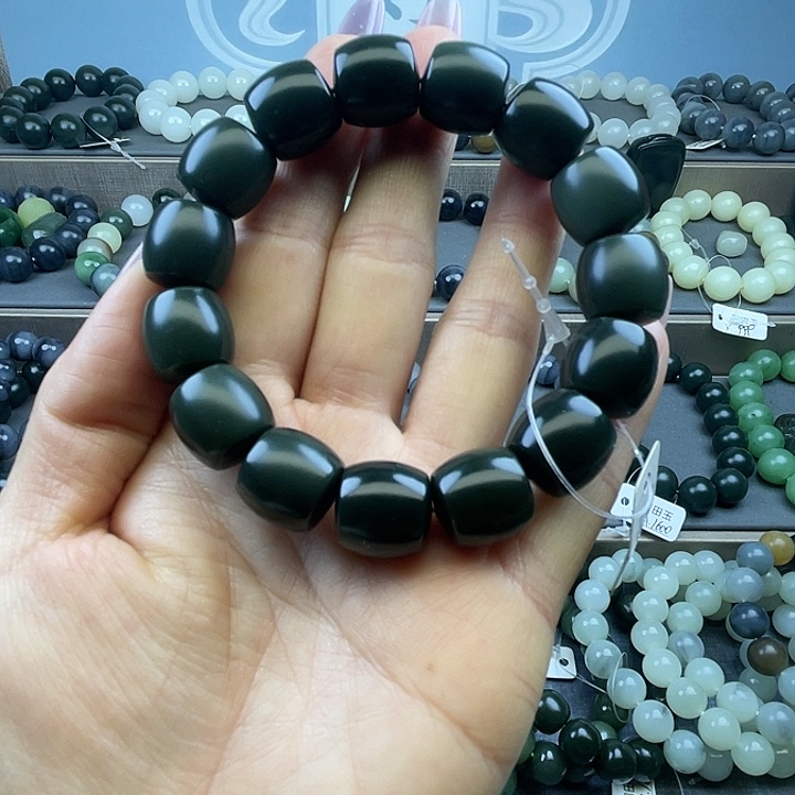 和田玉未镶嵌手链