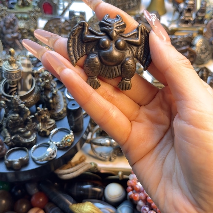 L***༒泥塑闪价漏价一件