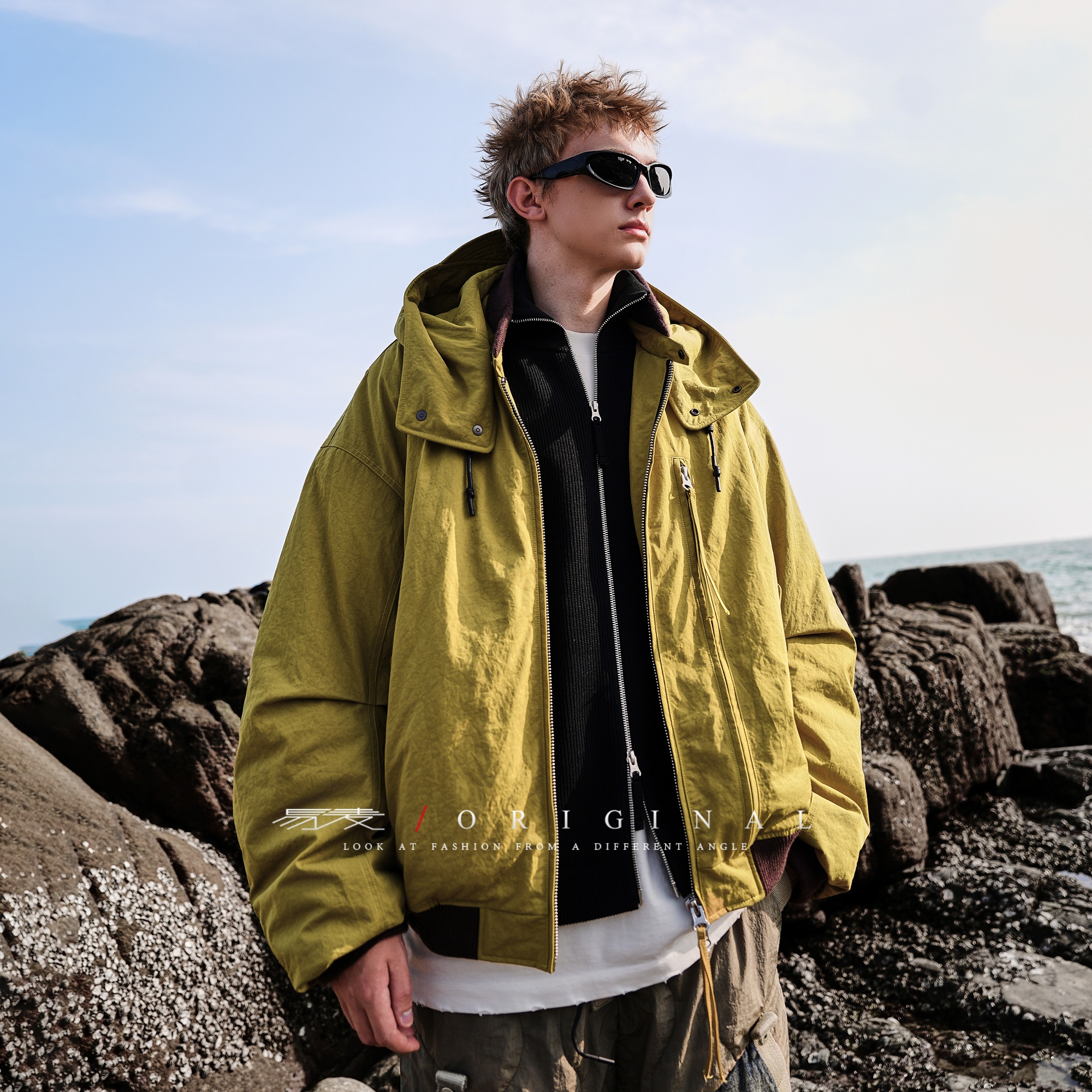 易麦2025秋冬羽绒服连帽男士男装秋冬羽绒夹克25630