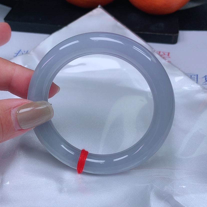 【闪购商品】翡翠手镯未镶嵌伊*，