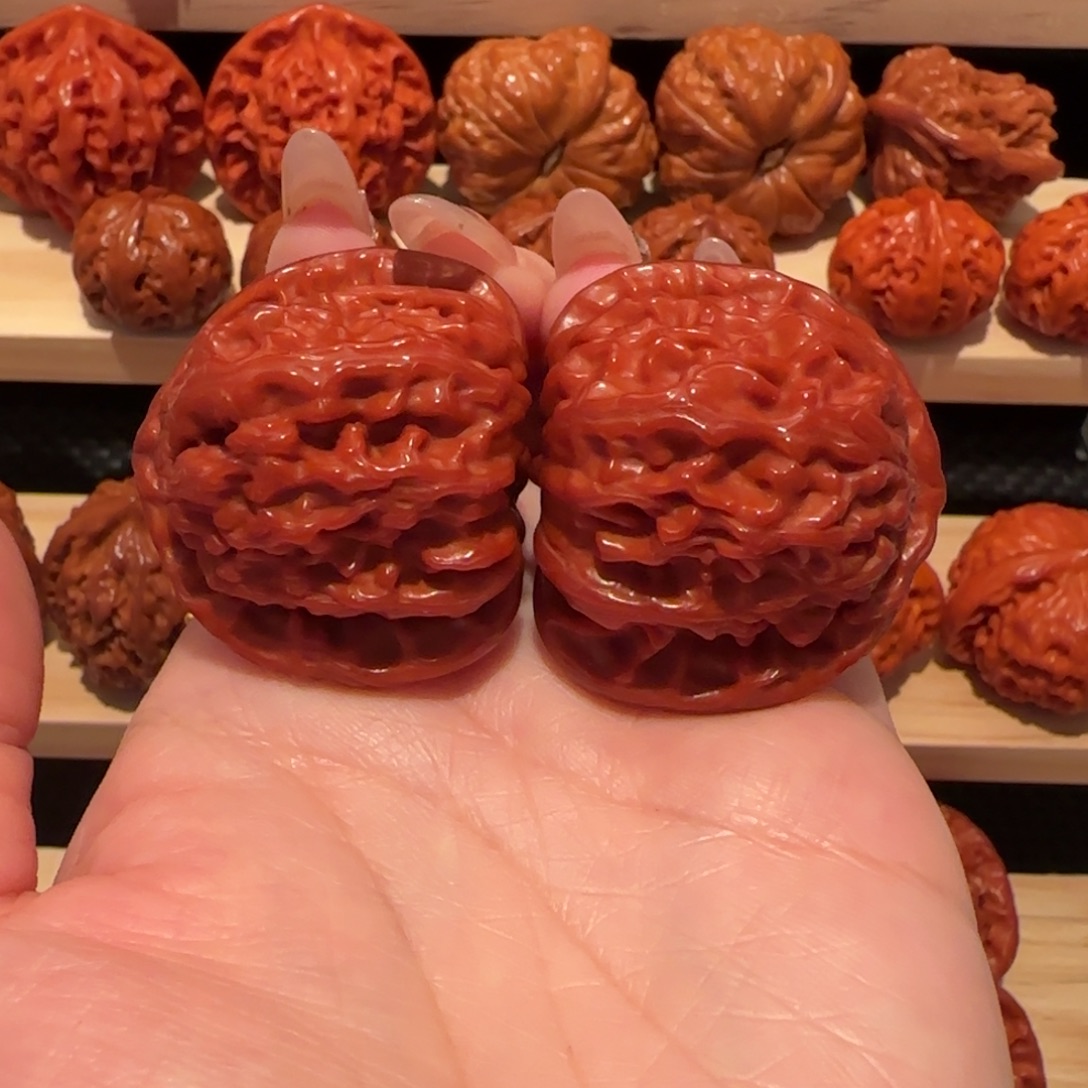 文玩核桃吊坠玉化白狮子40精品1596