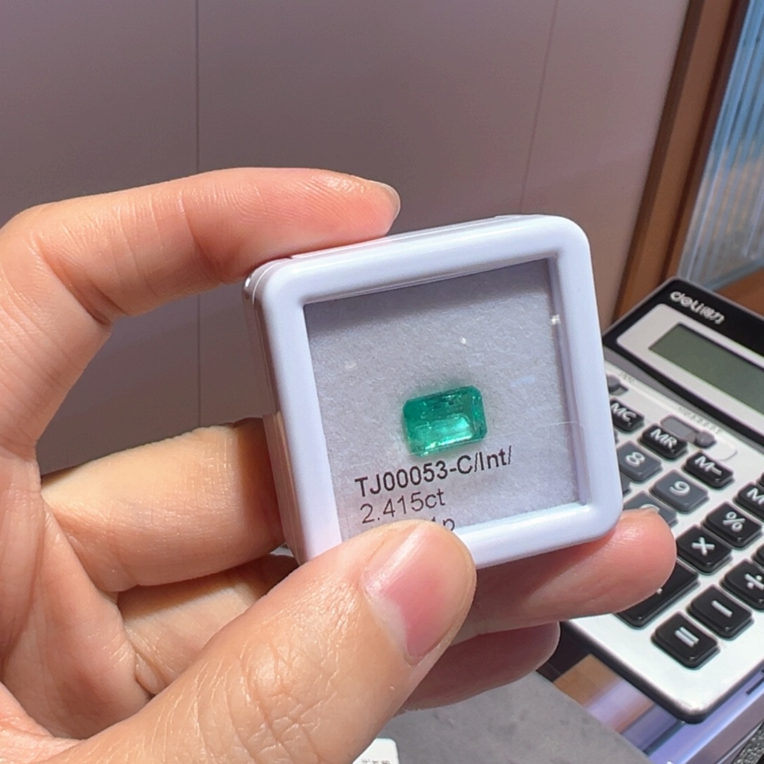 祖母绿裸石2.415ct 