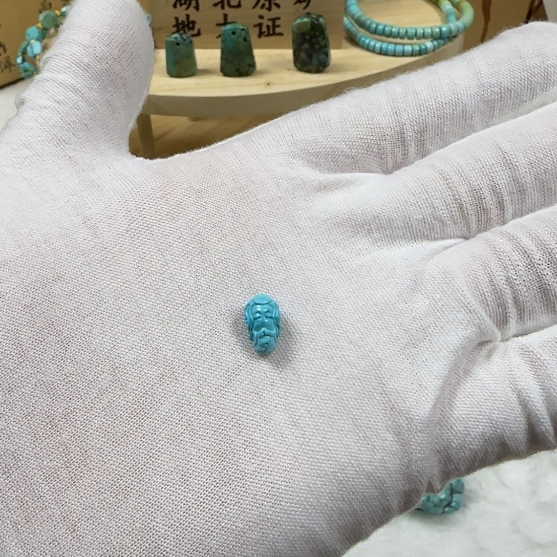 绿松石未镶嵌雕刻件11