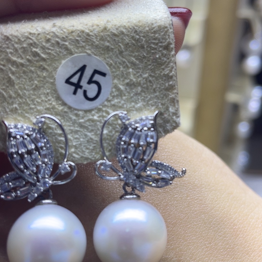 银S925镶嵌耳饰淡水珍珠