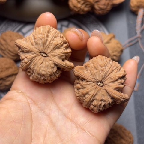 吊坠文玩核桃血麒麟