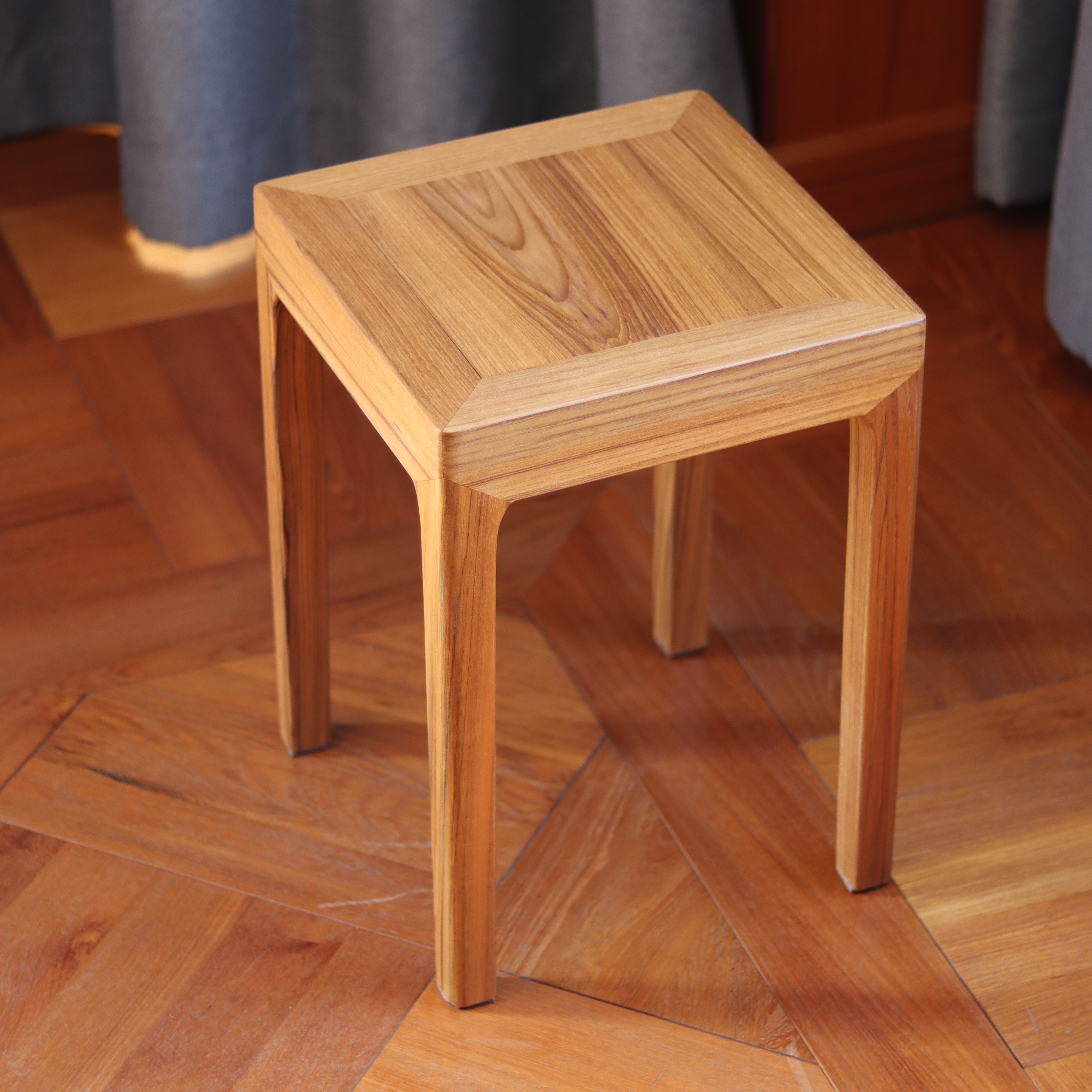 小钟 姜墨缅甸柚木餐凳桃江木化妆凳茶凳方凳椅子实木原木家用