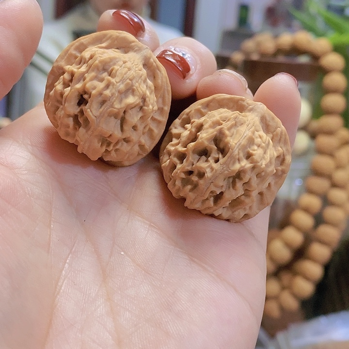 【闪购商品】文玩核桃把件31天地