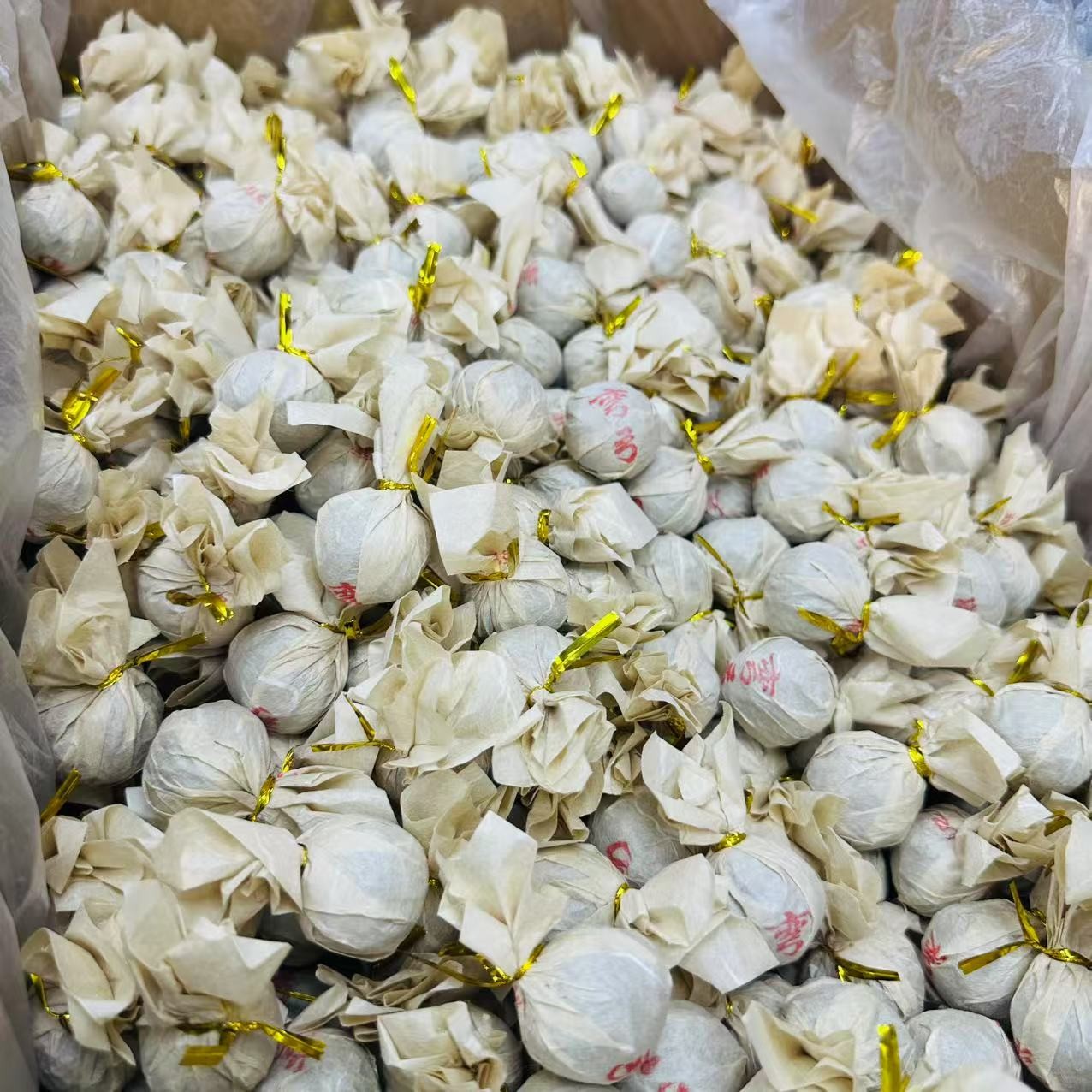 2023年弯弓龙珠普洱生茶龙珠8克*16颗