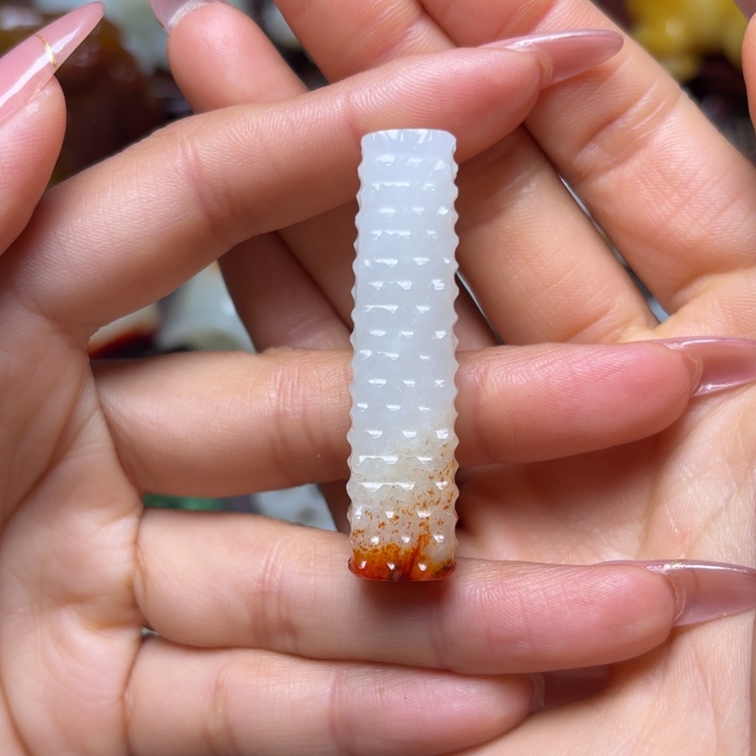 传***奇和田玉未镶嵌挂件