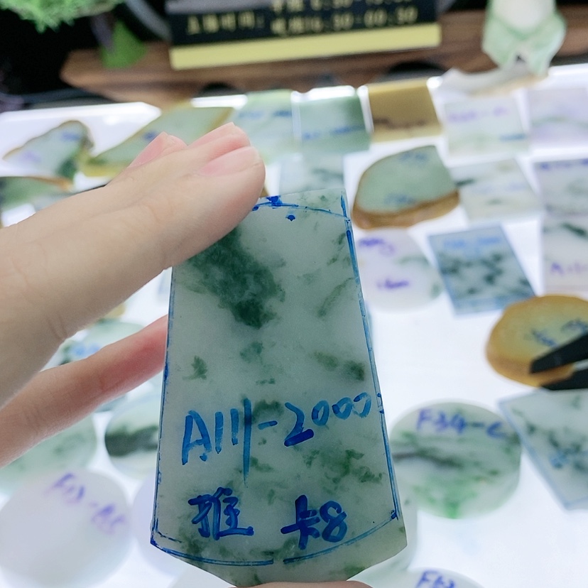 【闪购商品】定制翡翠未镶嵌贵***哥