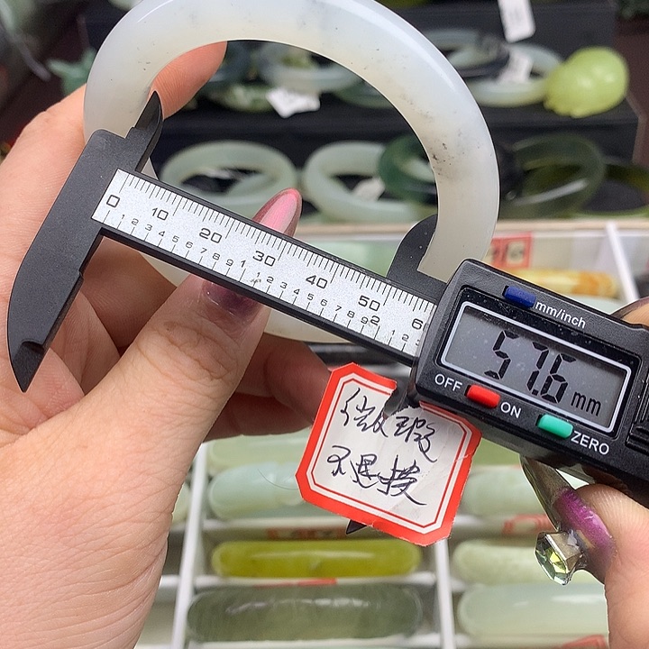 蛇纹石玉手镯未镶嵌719