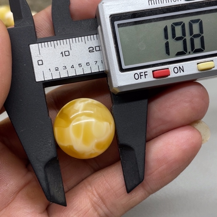 琥珀未镶嵌裸石珠子