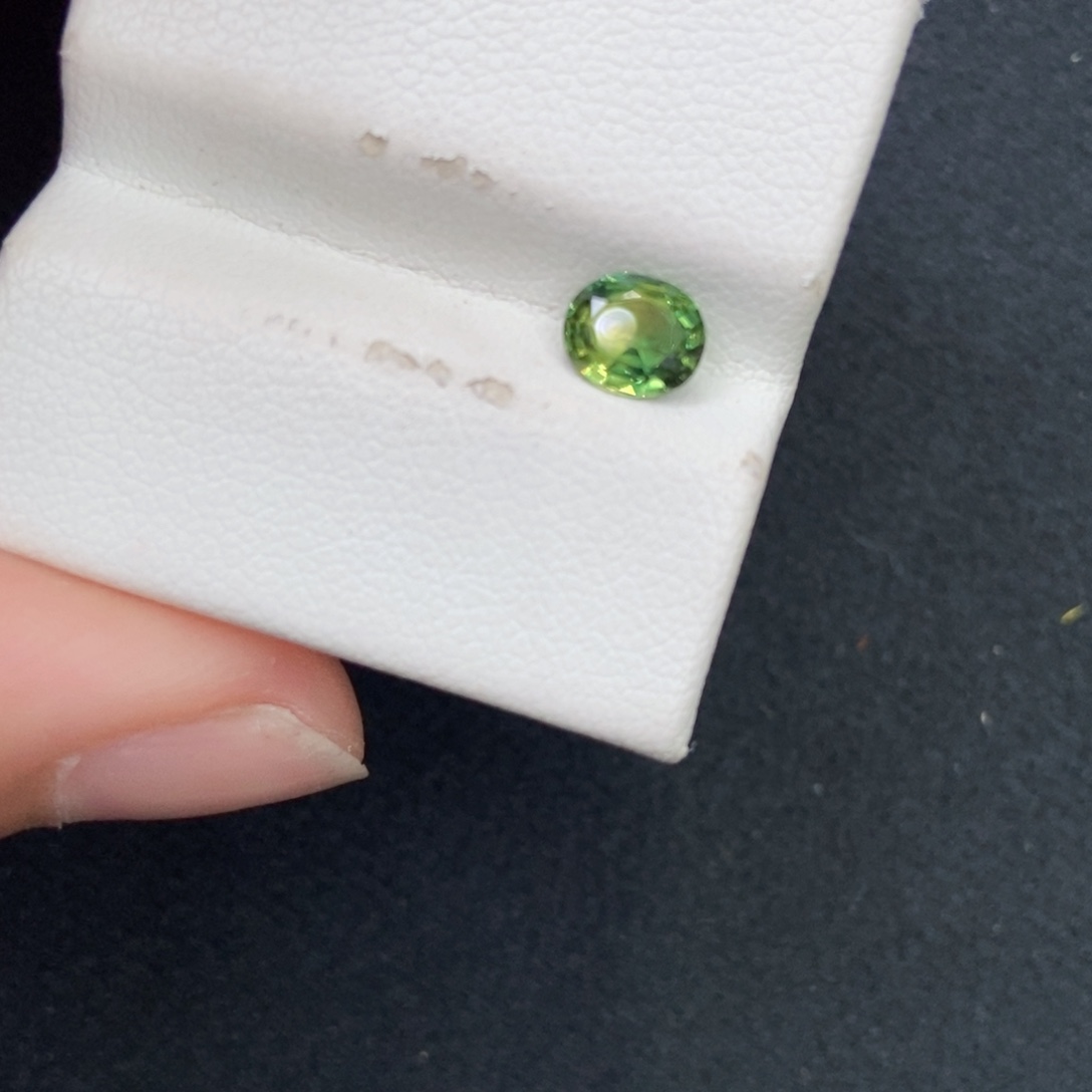 裸石蓝宝石0.75ct