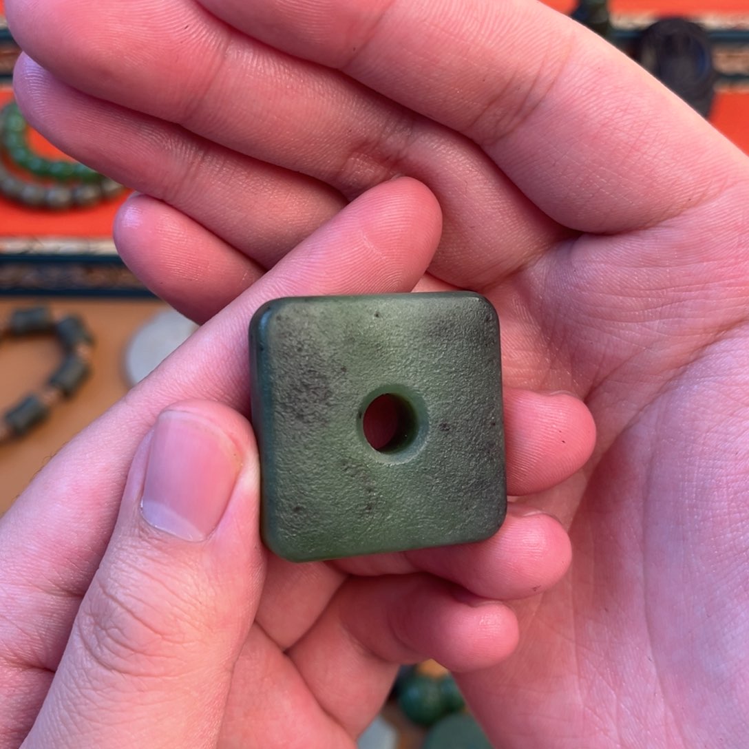 和田玉颈饰未镶嵌归*来