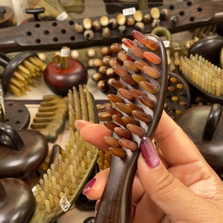 紫光檀30齿羊角按摩梳一个