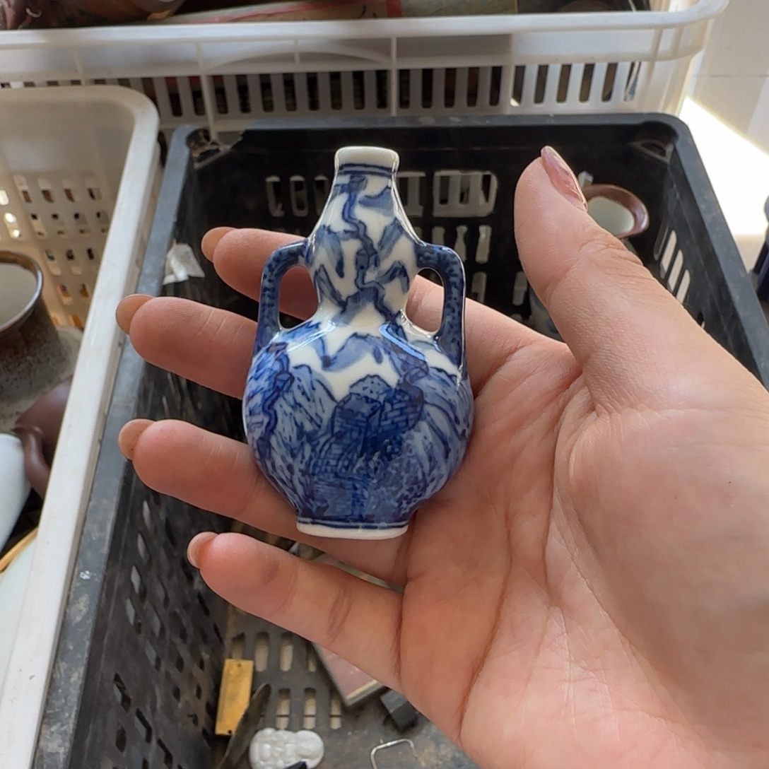 无***为紫檀木类家具工艺品