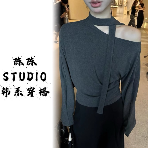 秋季新款2025年设计感斜领露肩挂脖飘带短款收腰上衣女纯欲慵懒风