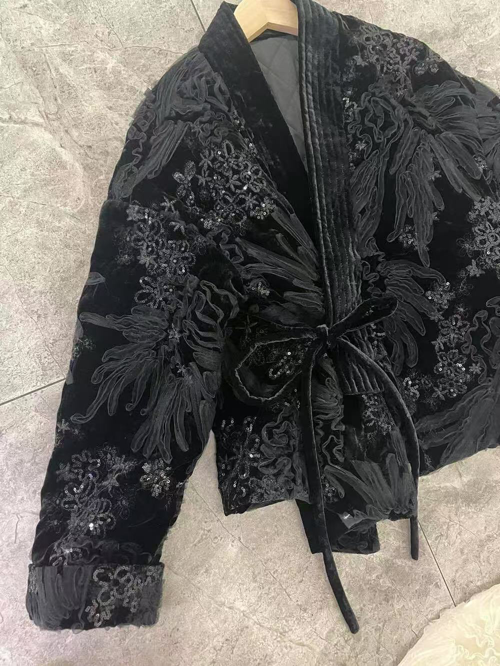 流行新中式国风黑色丝绒棉服女冬季外套