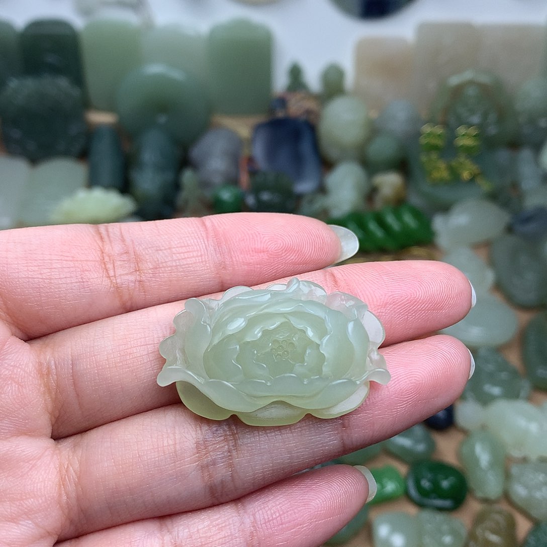 和田玉吊坠未镶嵌