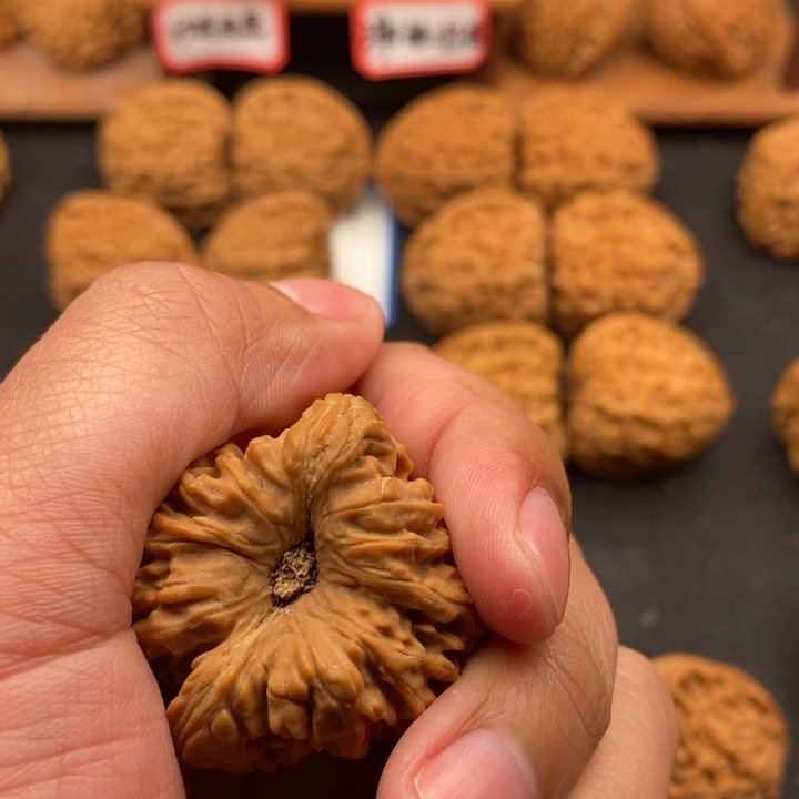 文玩核桃把件破**生好好