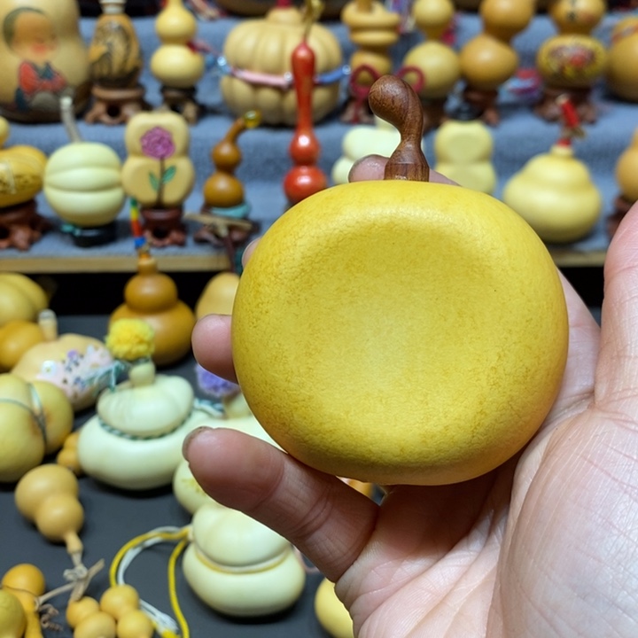 蕭***繎娇娇小雨摸摸摸摸摸摸分的