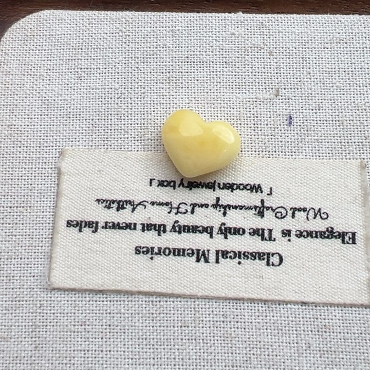 未镶嵌琥珀裸石蜜蜡