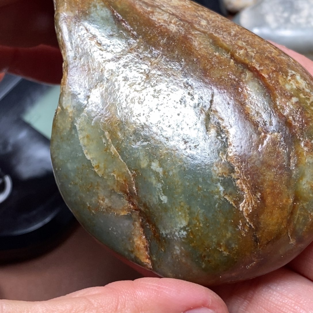 和田玉挂件足铂镶嵌