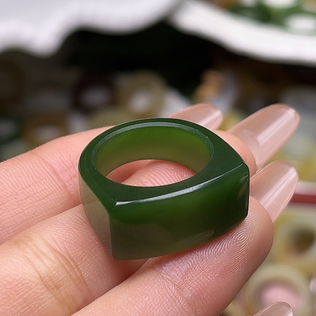 和田玉未镶嵌戒指16.9碧玉马鞍戒