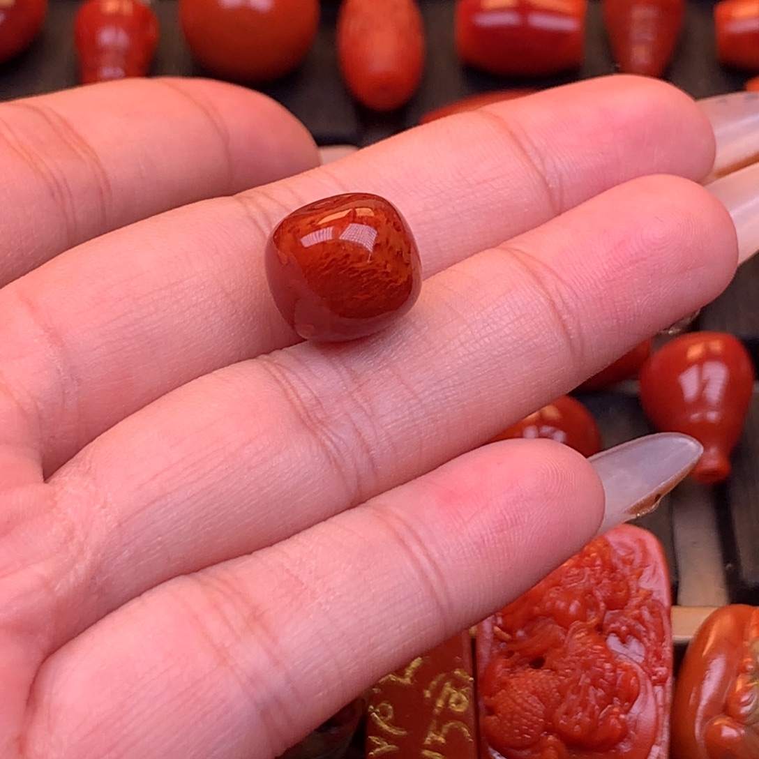 南红玛瑙未镶嵌川料原矿老型单珠12.6mm