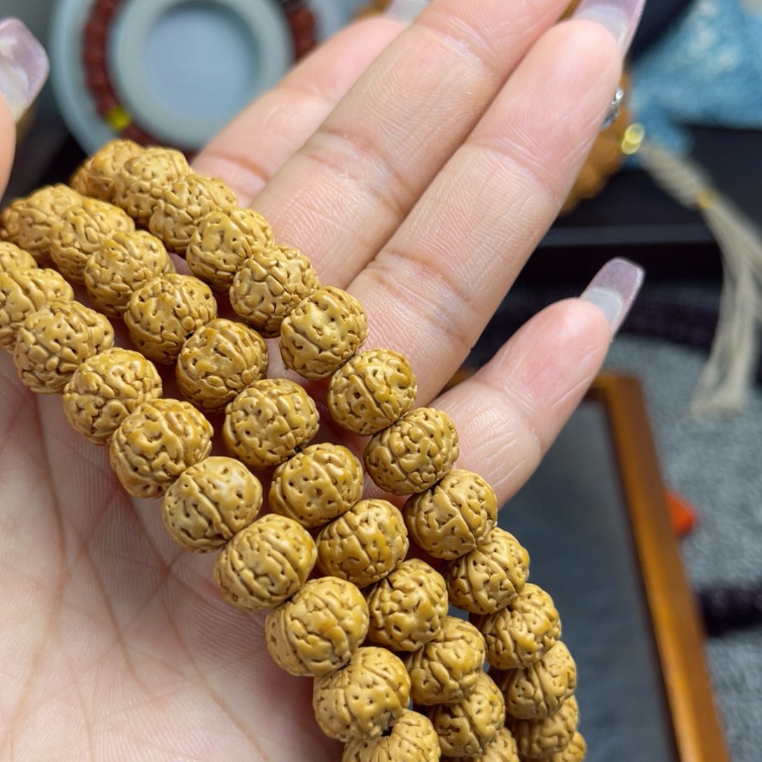 金刚菩提吊坠@**李一代纯血老树王六瓣