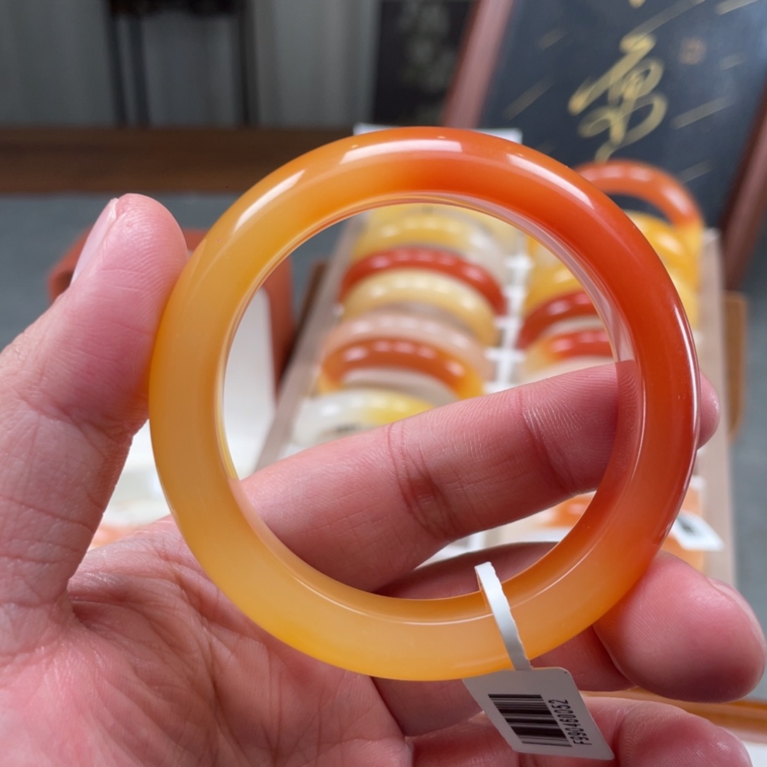 石英质玉（黄龙玉）未镶嵌手镯