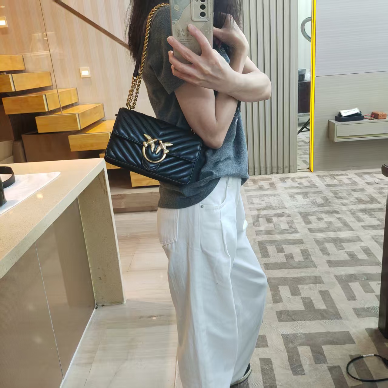 新款黑金单肩斜挎/底长20/PINKQI