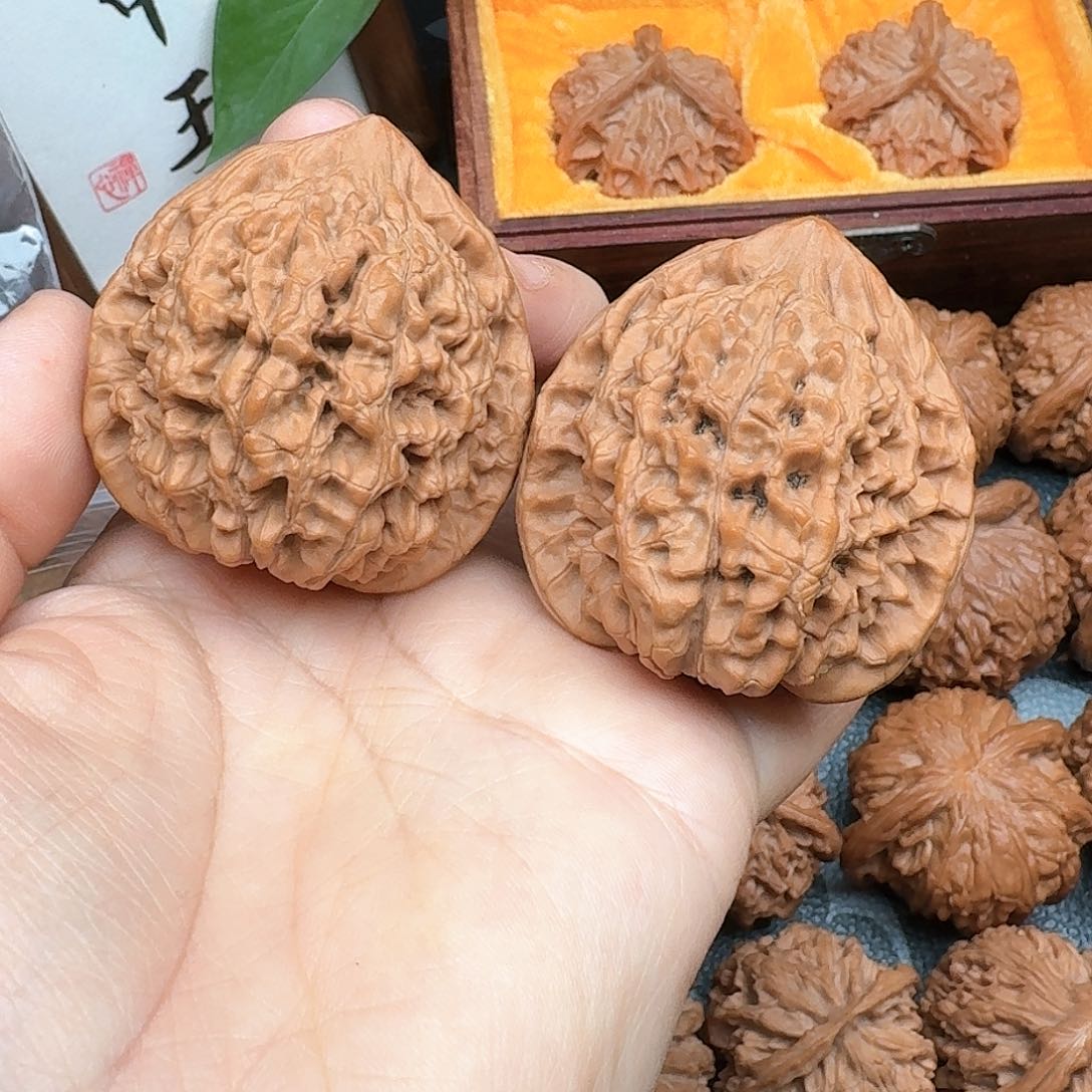 文玩核桃把件45官帽有修